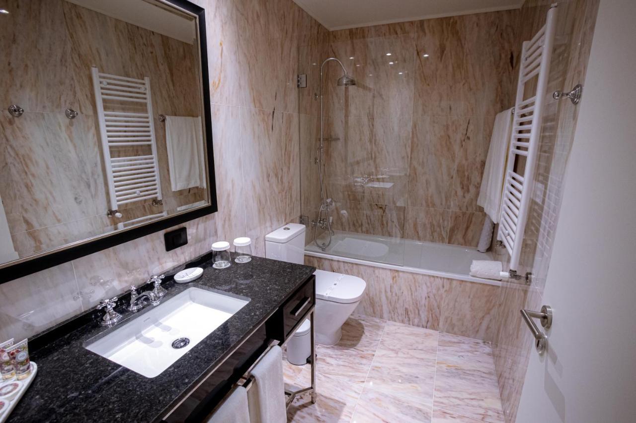 Solar Do Requeijo By Luna Hotels & Resorts Arcos de Valdevez Exteriör bild Bathroom