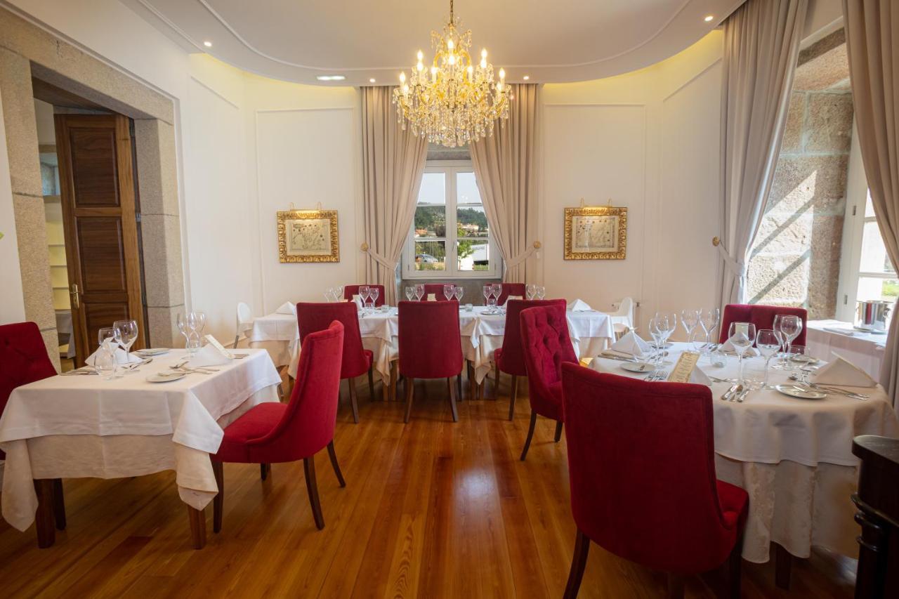 Solar Do Requeijo By Luna Hotels & Resorts Arcos de Valdevez Exteriör bild The interior of the restaurant