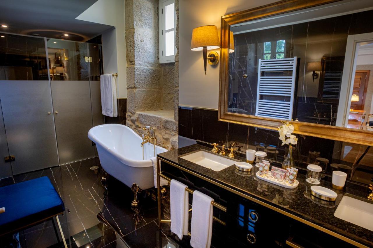 Solar Do Requeijo By Luna Hotels & Resorts Arcos de Valdevez Exteriör bild Bathroom