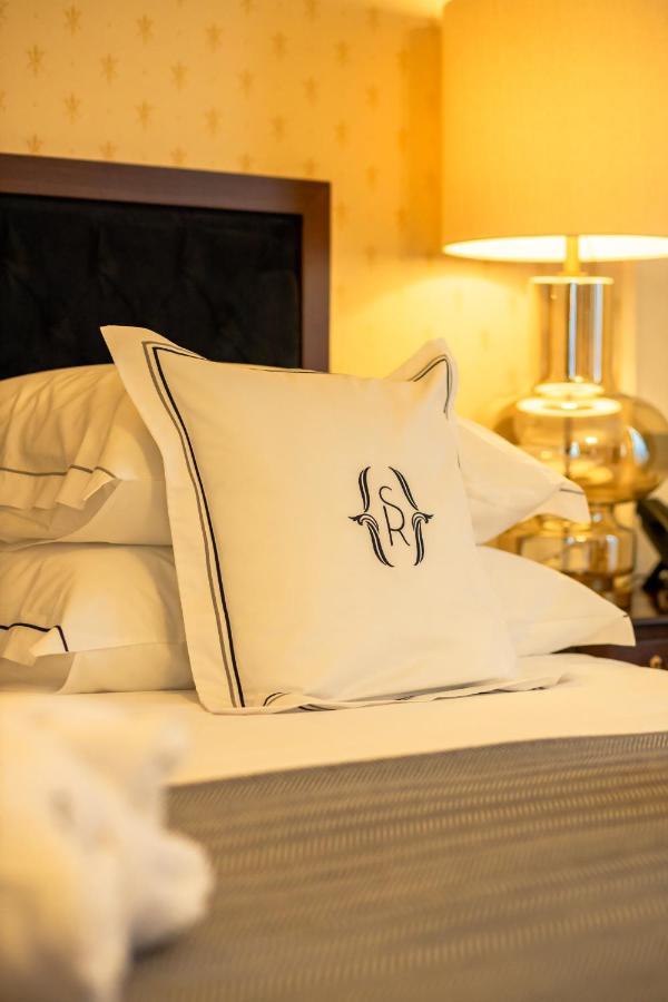 Solar Do Requeijo By Luna Hotels & Resorts Arcos de Valdevez Exteriör bild A monogram on a pillow